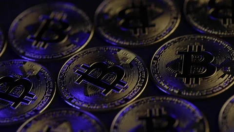 Bitcoins rotating in circle. 4K Video. Macro concept Stockbeeldmateriaal 166442185