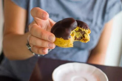 Bitten chocolate puff Stockfoto's