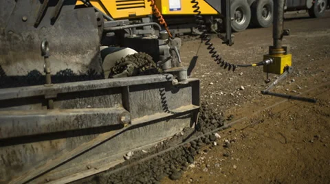 Bituminous asphalt machine puts Видео 38522517