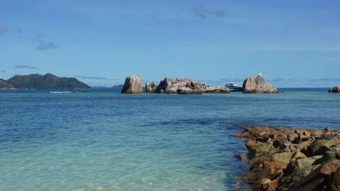  bizarre granite rocks on la digue island Stock-Fotos
