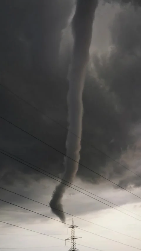 Bizarre Looking Funnel Cloud, Craiova, Dolj, Romania - 21 Aug 2022 Video stock 205479231