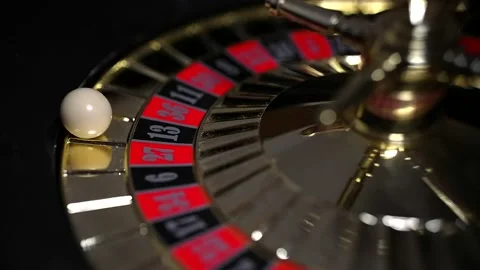 Black 13, Cinematic Roulette Wheel Spinning In Casino 스톡 동영상 154218656