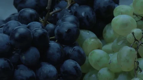 Black and green grapes 動画素材 80797518