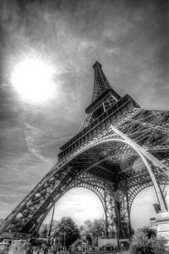 Black and white eiffel tower from below black and white eiffel tower from ... Stock-Fotos