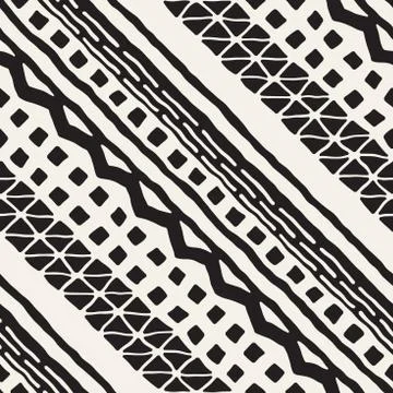 Black and white tribal vector seamless pattern with doodle elements. Aztec .. 스톡 일러스트