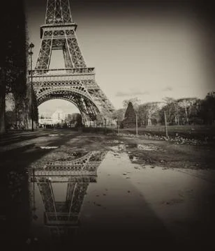Black and White view of Eiffel Tower in Paris Foto stock