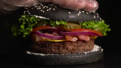 Black burger 库存影片 128190469