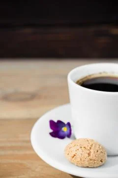 Black coffee with biscotti Фото