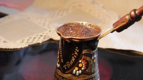 Black coffee brewed on the stove Video stock 83719626
