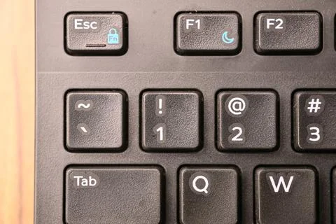 Black Computer Keyboard Macro Shot Highlighting 1 and Exclamation Mark Key .. Foto stock