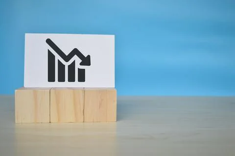 Black down graph drawn on white paper. Stock or financial market crash concep Foto stock