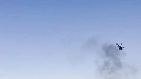 Black Hawk Helicopter Ariel Demonstration 스톡 동영상 280460252