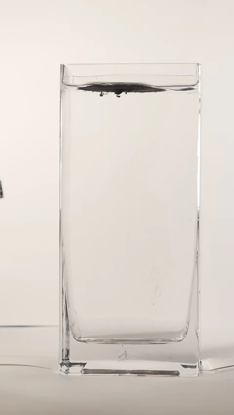 Black Ink in Water 動画素材 123476773