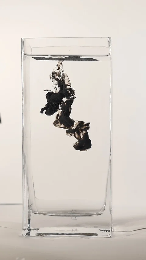 Black Ink in Water 動画素材 123478244