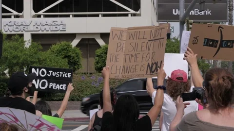 Black Lives Matter Protest For George Floyd California  -06/2020 Vídeo Stock 131754747