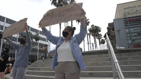 Black Lives Matter Protest For George Floyd - Los Angeles California  -06/2020 Vidéo 131757199