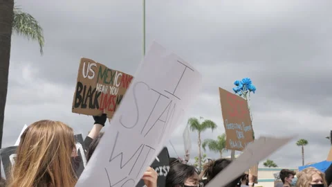 Black Lives Matter Protest For George Floyd California  -06/2020 Vidéo 132196244