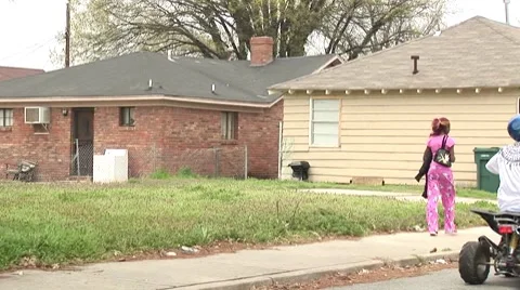 Black man on ATV Vídeos de archivo 7744770
