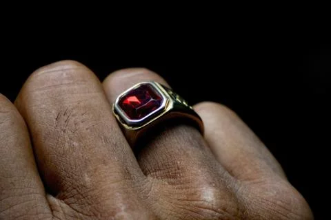 Black man hand ruby ring 库存照片