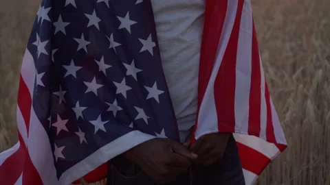 Black man with usa flag. 스톡 동영상 135527738