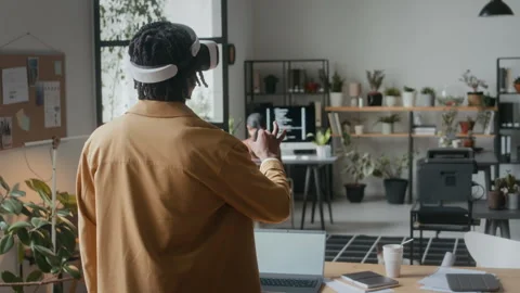 Black Man in VR Headset Developing Virtual Reality Application in Office Video stock 306205668