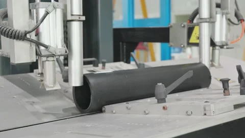 Black PE pipe sample on the notching milling machine to test for slow 動画素材 194297664