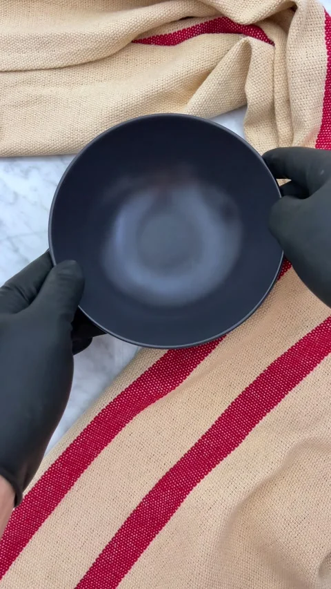 Black plate 動画素材 334695746