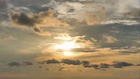 The black rain clouds were moving slowly at sunset time. Stock-Footage 118519227