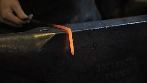 Black smith working in forge Видео 104747274