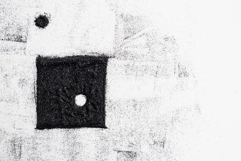 The black square from glitter with circular hole and the black circle from .. 스톡 사진