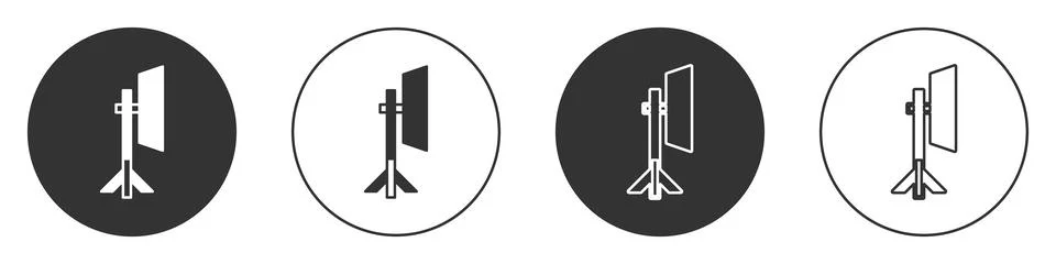 Black Studio light bulb in softbox icon isolated on white background. Shadow Illustrazione stock