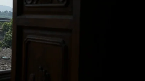 Black tiled rooftops seen from the balcony in Sichuan, China Stockbeeldmateriaal 87761830