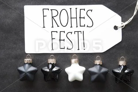 Black Tree Balls, Frohes Fest Means Merry Christmas Stock Photos