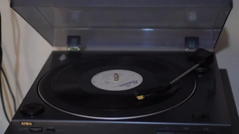 Black Vinyl record player in action Stock-Footage 313455571