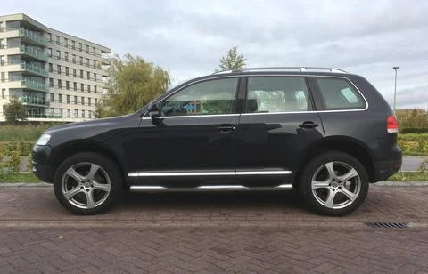 Black Volkswagen Tiguan Stock Photos