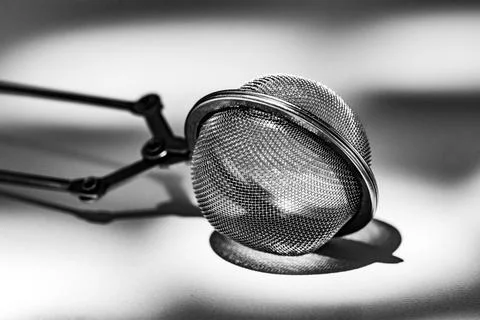 Black &amp; White Tea Infuser Object Photo Foto stock