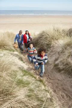Black winter beach Foto stock