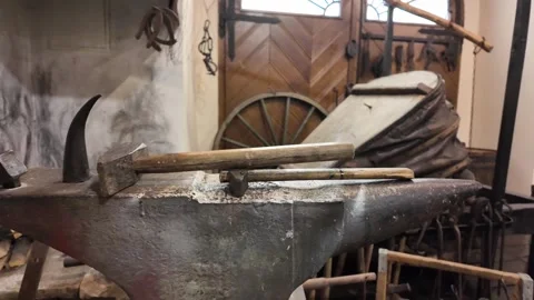 Blacksmith Anvil and Tools 库存影片 335008238