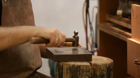 Blacksmith 動画素材 72301598