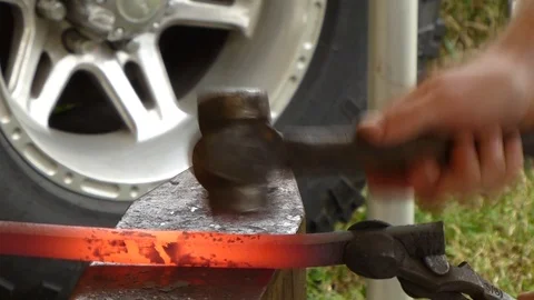 Blacksmith hammering iron2 HD Видео 96755166