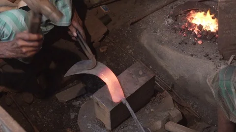 Blacksmith iron hammer slow motion Stock Footage 113343524