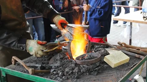 Blacksmith Makes Rings Part1 Vídeo Stock 8659555