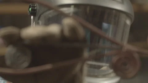 Blacksmith welding metal Vídeo Stock 243867108