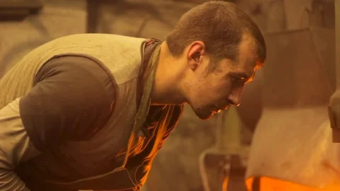 Blacksmith at work Video stock 75309079