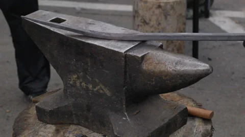Blacksmith working outdoors. 스톡 동영상 29667848