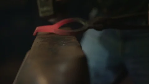 Blacksmith's forging horseshoe 動画素材 88907129