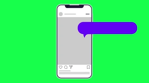 Blank chat bubbles popping up on a smartphone screen with green screen Video stock 311647907