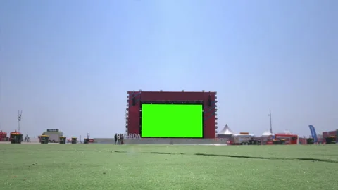 Blank Green Chroma Key Stage Screen at Football Fan Zone in Lisbon, Portugal Vidéo 340917119