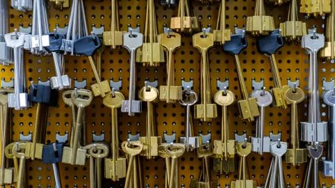 Blank keys for locks on the stand Stockfoto's