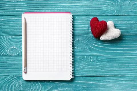 Blank notepad for copy space and vintage handmaded valentines day toy heart o Stock Photos